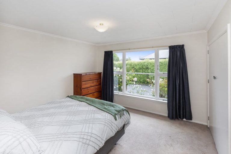 Photo of property in 32 Flower Street, Bryndwr, Christchurch, 8053