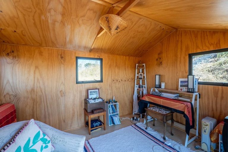 Photo of property in 17 Henham Lane, Waikawa Beach, Levin, 5573