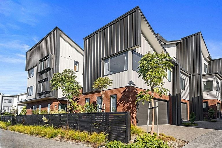 Photo of property in 78 Te Oneroa Way, Long Bay, Auckland, 0630