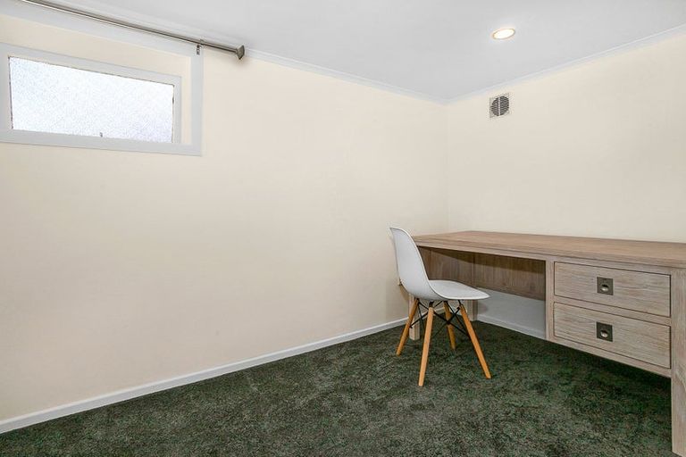 Photo of property in 7 Berridge Avenue, Point Chevalier, Auckland, 1022