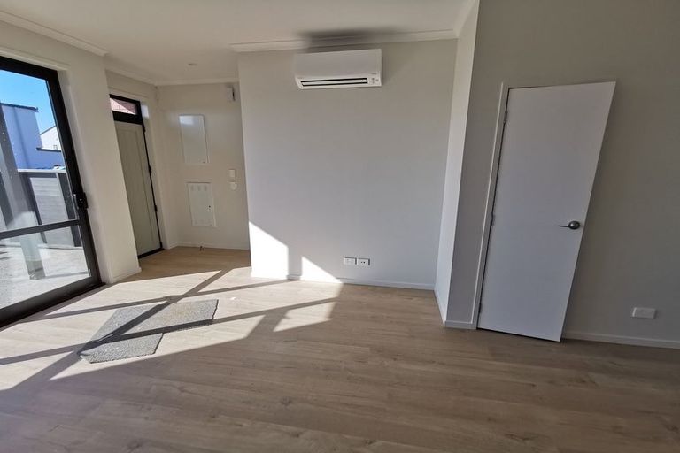 Photo of property in 46 Walter Merton Road, Hobsonville, Auckland, 0616