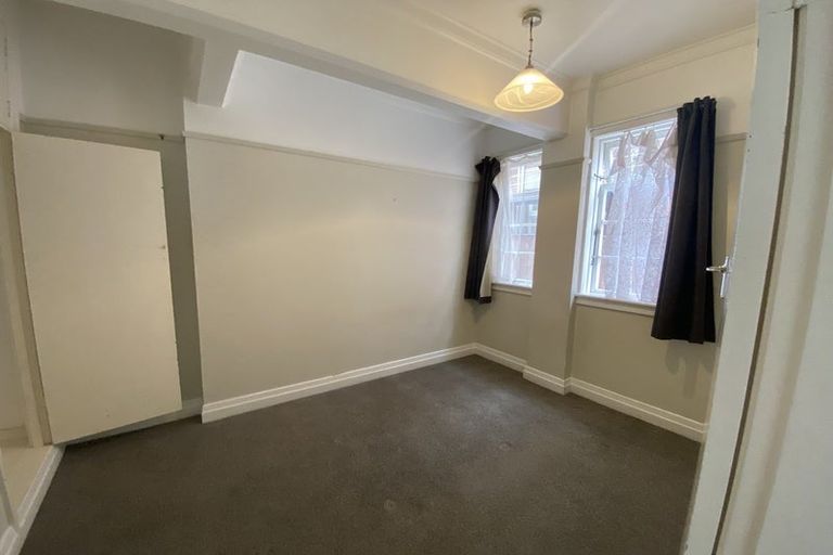 Photo of property in Norton Flats, 1/302 Willis Street, Aro Valley, Wellington, 6011