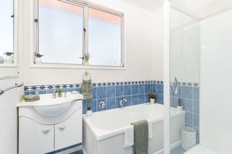 Photo of property in 6a Coates Street, Tawa, Wellington, 5028