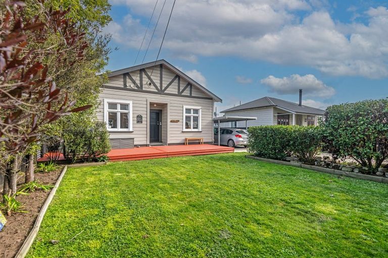 Photo of property in 16 Aorangi Street, Feilding, 4702