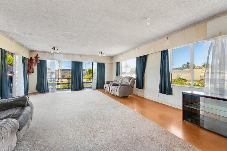 Photo of property in 28 Doment Crescent, Orewa, 0931