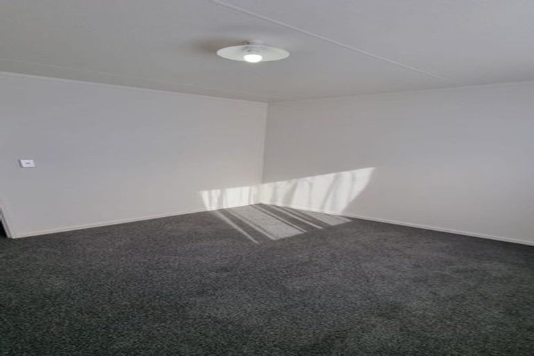 Photo of property in 1/5 Hatherley Place, Clendon Park, Auckland, 2103