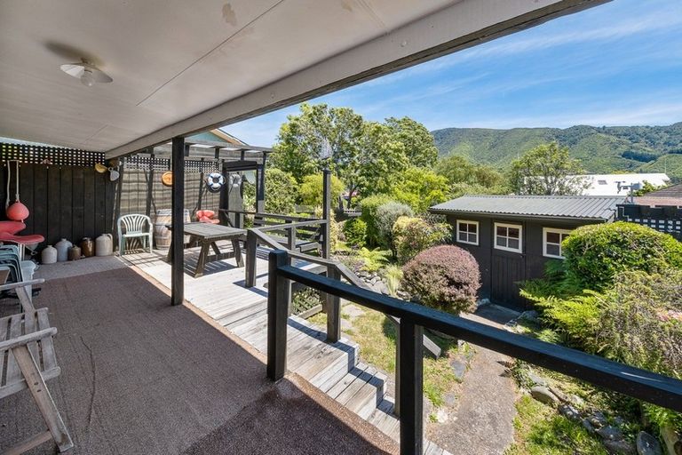 Photo of property in 109a Wellington Street, Picton, 7220