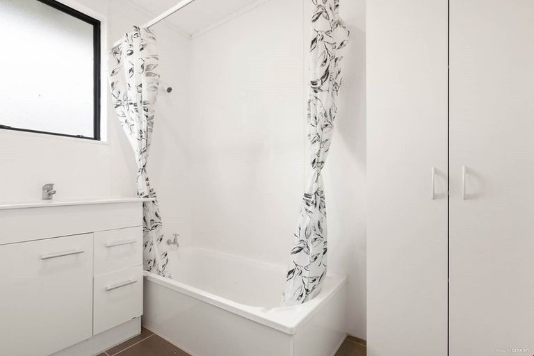 Photo of property in 67b Redcrest Avenue, Red Hill, Papakura, 2110