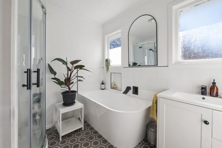 Photo of property in 61 Rangipoia Place, Turangi, 3334