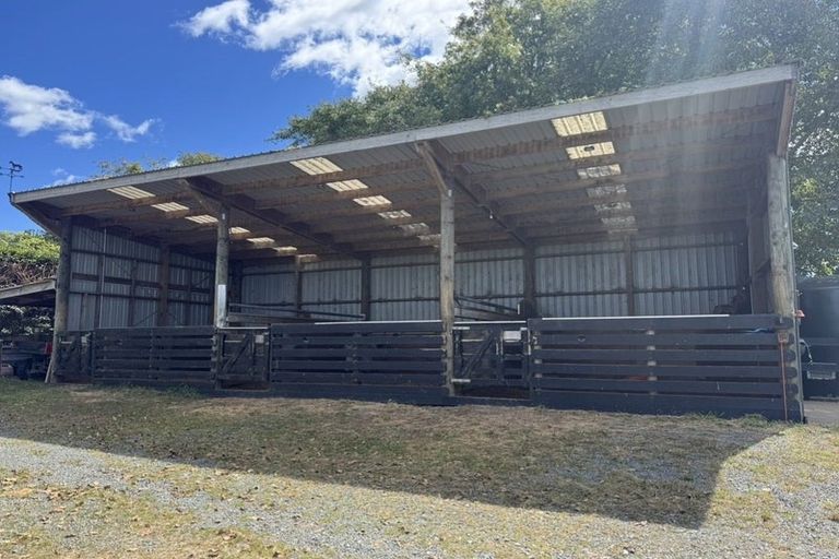 Photo of property in 83 Gelling Road, Ararimu, Papakura, 2583