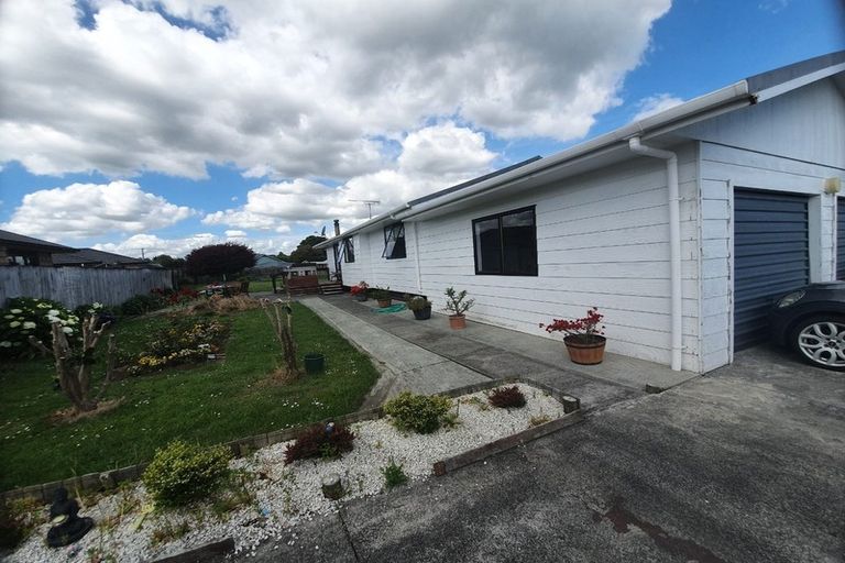 Photo of property in 17 Westhaven Place, Tuakau, 2121