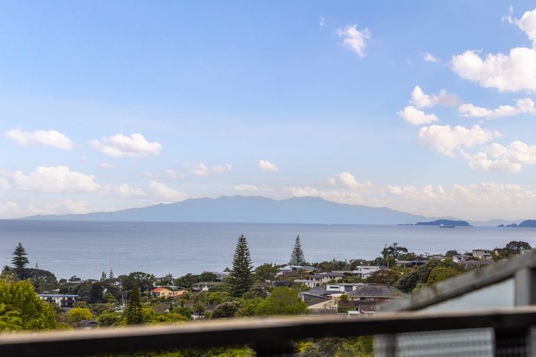 Photo of property in 2/13 Kiri Place, Mairangi Bay, Auckland, 0630
