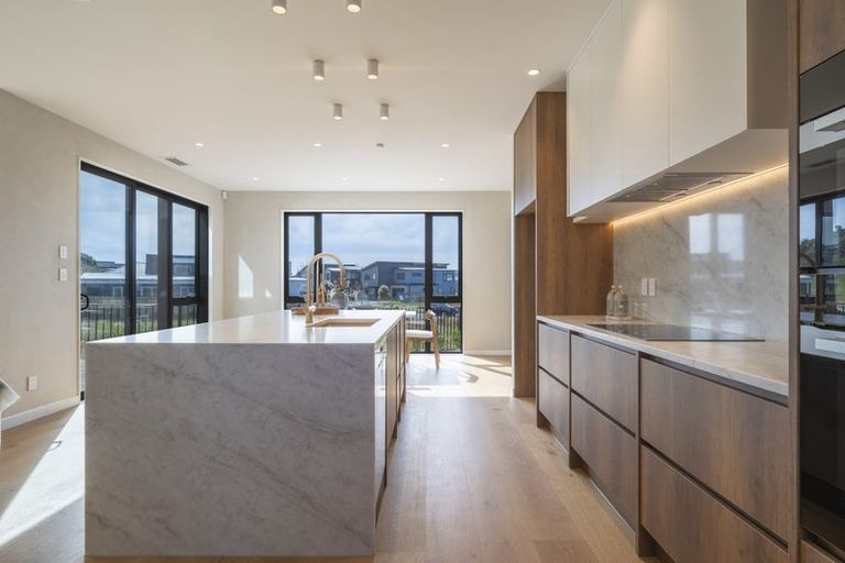 Photo of property in 52 Streamview Way, Long Bay, Auckland, 0630