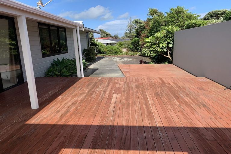 Photo of property in 10 Jane Street, Waikanae Beach, Waikanae, 5036