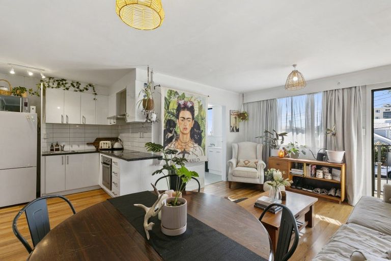 Photo of property in 5/4 Derby Street, Mount Victoria, Wellington, 6011