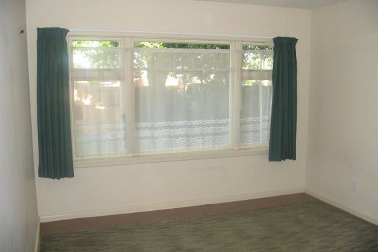 Photo of property in 8 Curletts Road, Sockburn, Christchurch, 8042