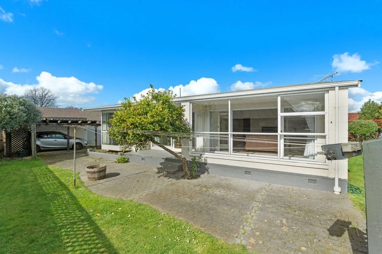 Photo of property in 17 Suva Street, Upper Riccarton, Christchurch, 8041