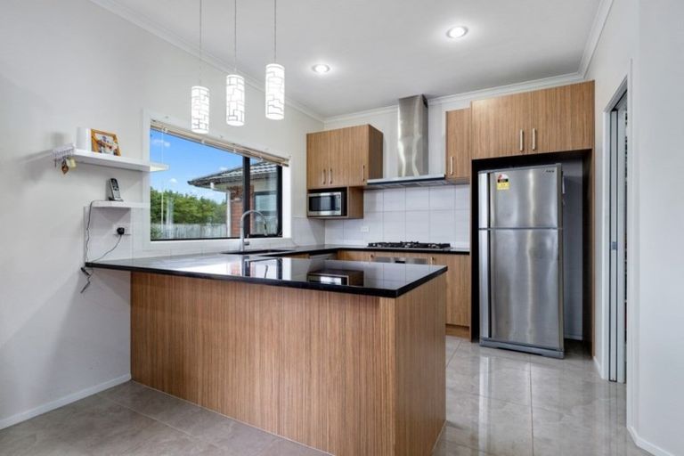 Photo of property in 214 Saint James Drive, Huntington, Hamilton, 3210