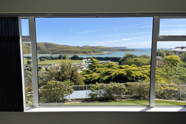 Photo of property in 27 Mana View Road, Paremata, Porirua, 5026