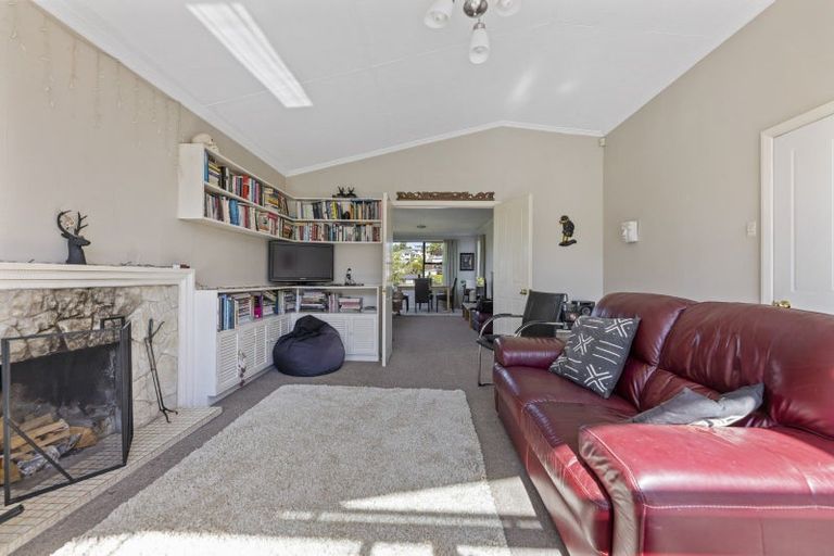 Photo of property in 12 Pioneer Crescent, Helensburgh, Dunedin, 9010