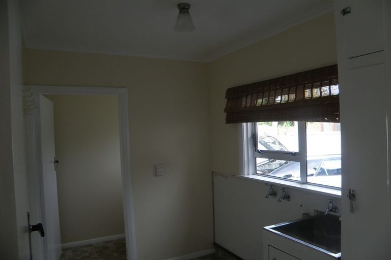 Photo of property in 16 Dale Road, Raumati South, Paraparaumu, 5032