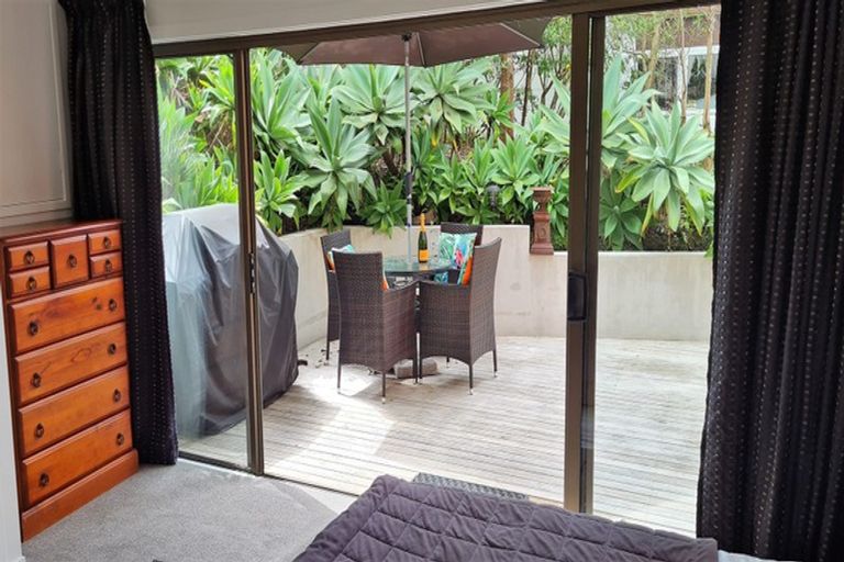 Photo of property in 43 Sharon Road, Waiake, Auckland, 0630