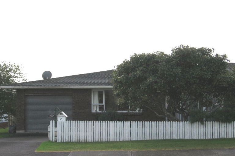 Photo of property in 1a Fairdene Avenue, Henderson, Auckland, 0610