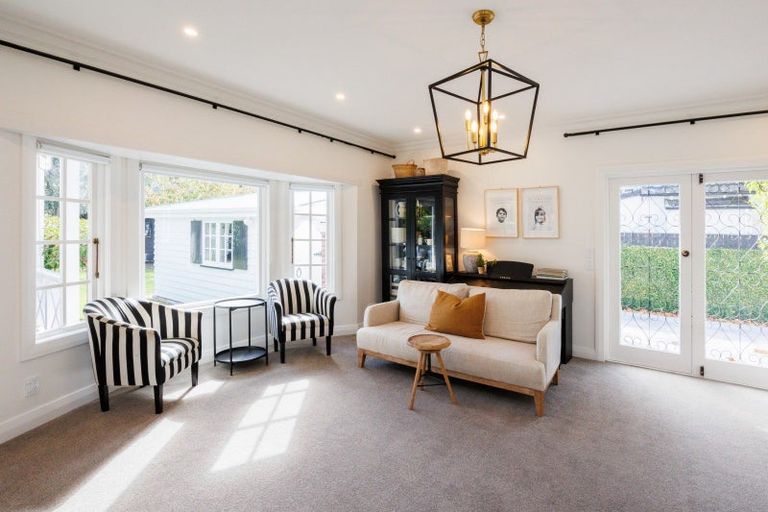 Photo of property in 23 Elmira Avenue, Hokowhitu, Palmerston North, 4410