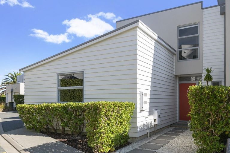 Photo of property in 5/40 Scarlet Oak Drive, Schnapper Rock, Auckland, 0632