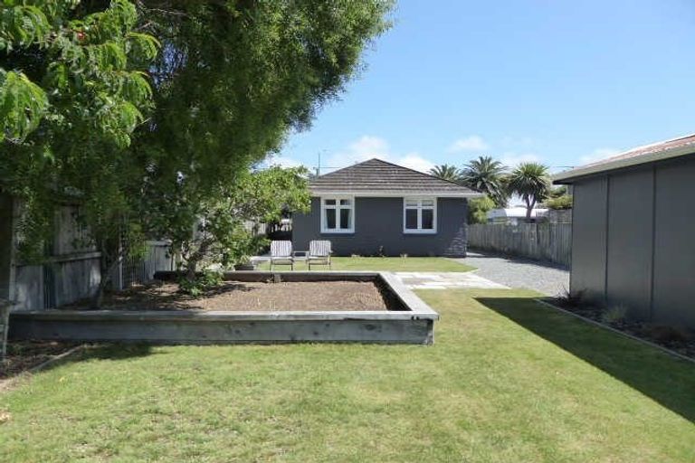 Photo of property in 341 Estuary Road, South New Brighton, Christchurch, 8062