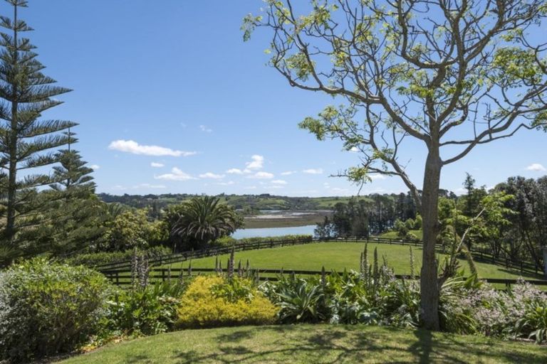 Photo of property in 30 Potts Road, Whitford, Howick, 2571