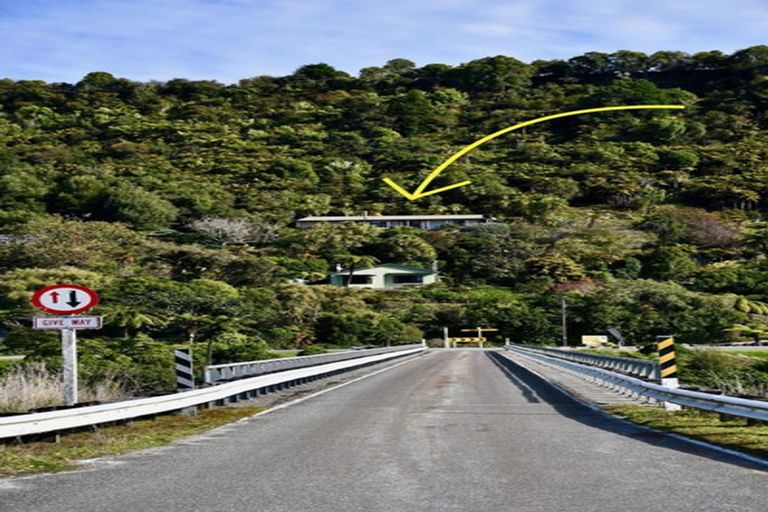 Photo of property in 6 Arapito Road, Karamea, 7893