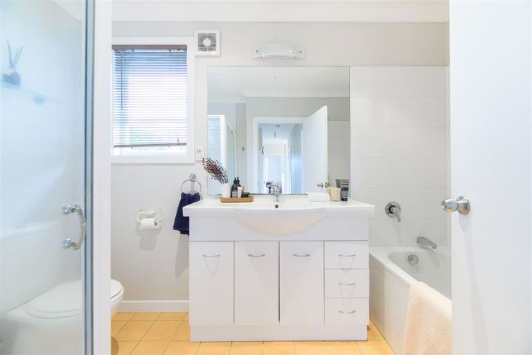 Photo of property in 13 Roby Street, Te Atatu Peninsula, Auckland, 0610