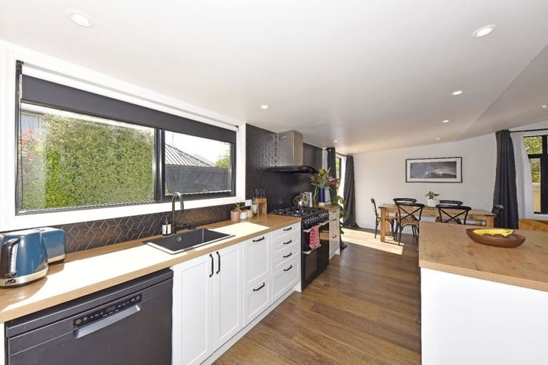 Photo of property in 208 Springfield Road, St Albans, Christchurch, 8014