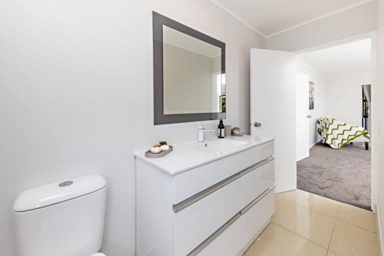 Photo of property in 40 Glamorgan Drive, Torbay, Auckland, 0630