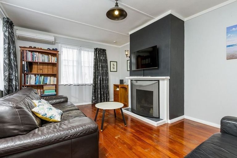 Photo of property in 204 Lake Road, Belmont, Auckland, 0622