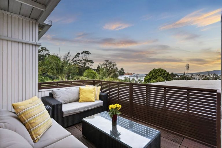 Photo of property in 1/31a Bevyn Street, Castor Bay, Auckland, 0620