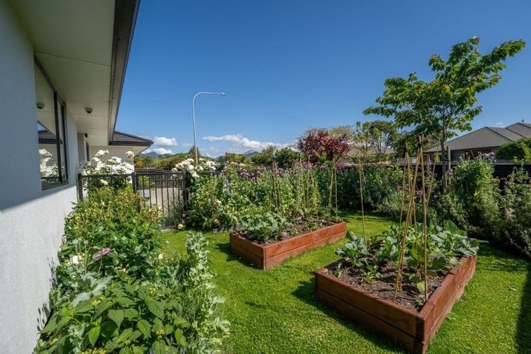 Photo of property in 6 George Fyfe Way, Wakefield, 7025