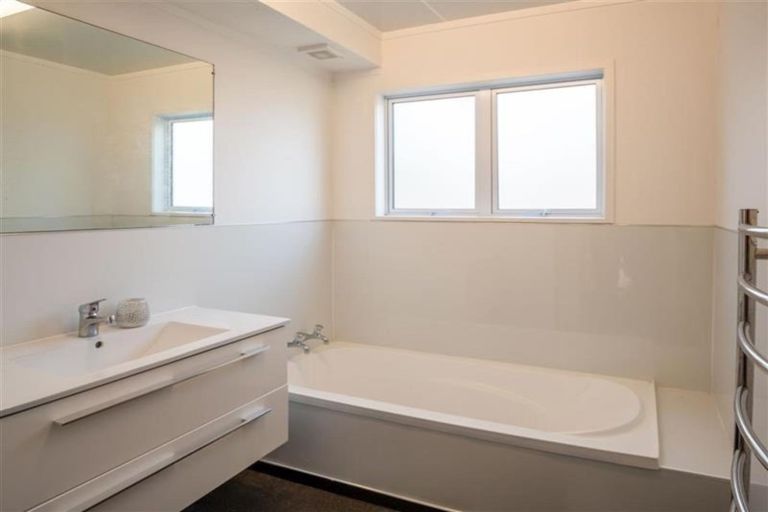 Photo of property in 4/13 Walter Street, Hauraki, Auckland, 0622