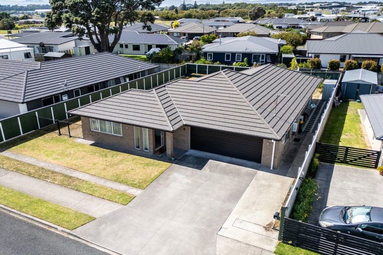Photo of property in 12 Wills Road, Bell Block, New Plymouth, 4312
