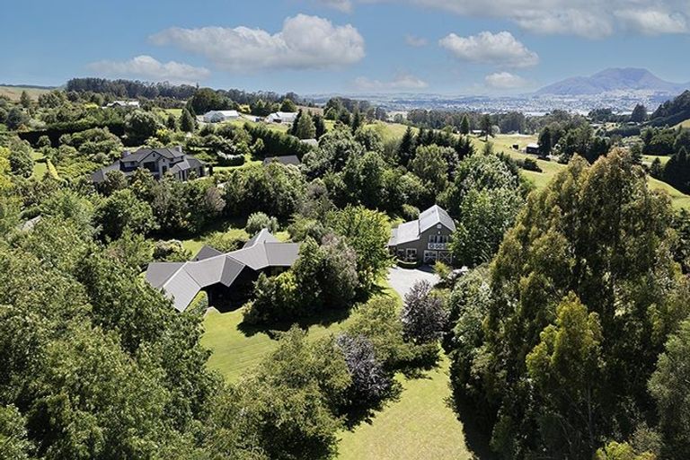 Photo of property in 208 Mapara Road, Acacia Bay, Taupo, 3385