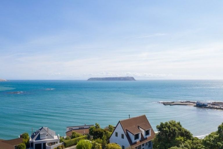 Photo of property in 124 Motuhara Road, Plimmerton, Porirua, 5026