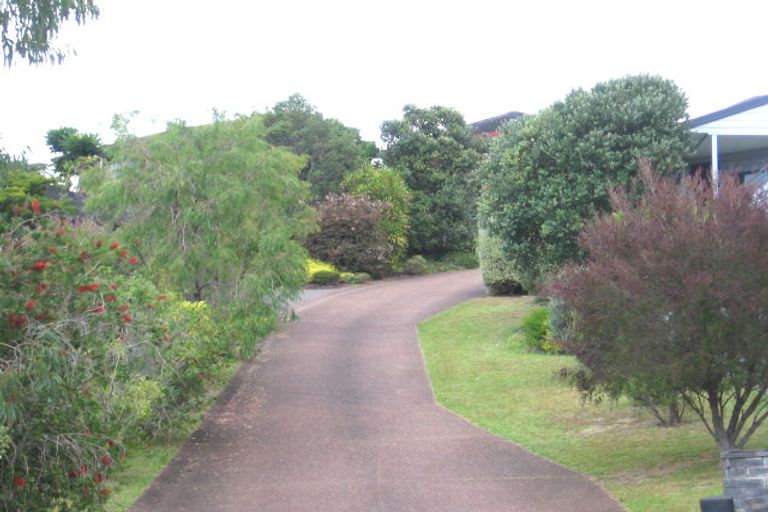 Photo of property in 36 Crestview Place, Browns Bay, Auckland, 0630