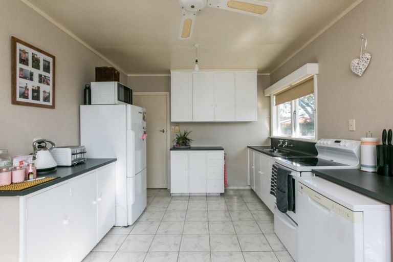 Photo of property in 18 Wynyard Crescent, Tamatea, Napier, 4112