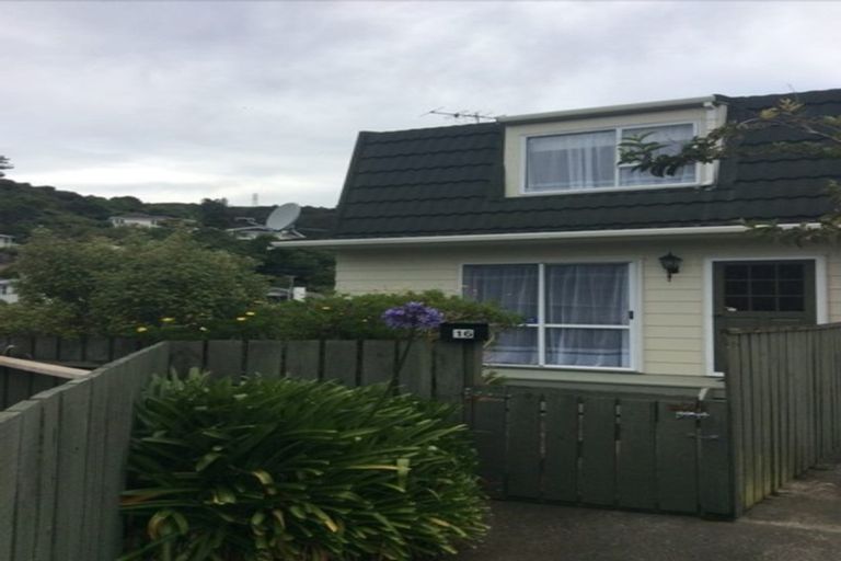 Photo of property in 16 Wagon Road, Stokes Valley, Lower Hutt, 5019