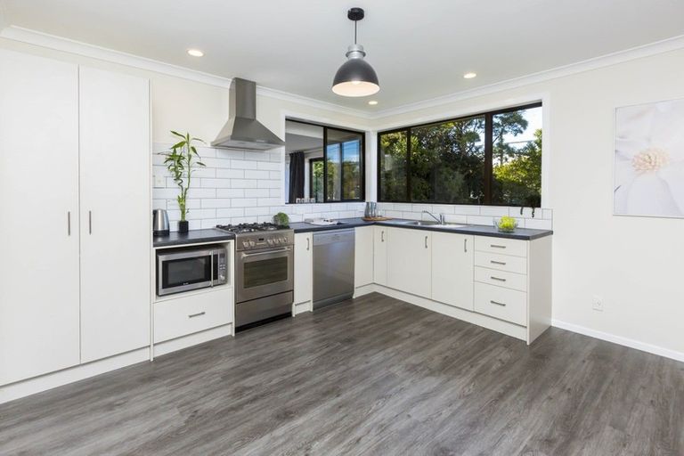 Photo of property in 18 Mary Crescent, Elderslea, Upper Hutt, 5018