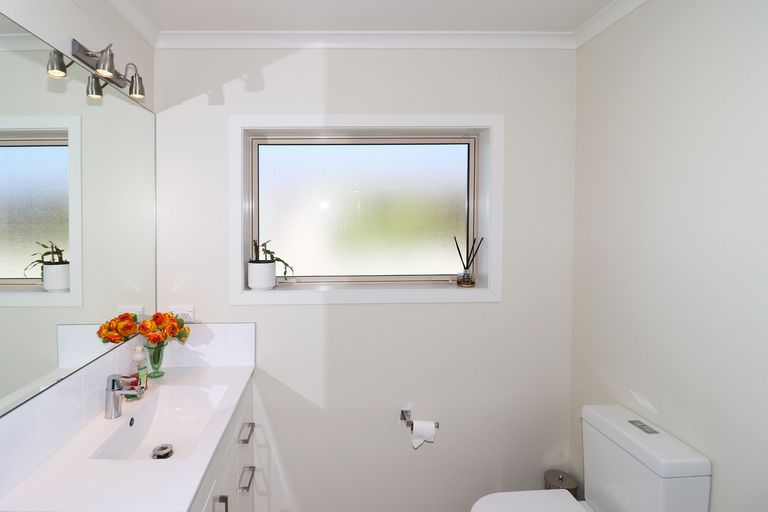 Photo of property in 4 Madison Street, Carterton, 5713