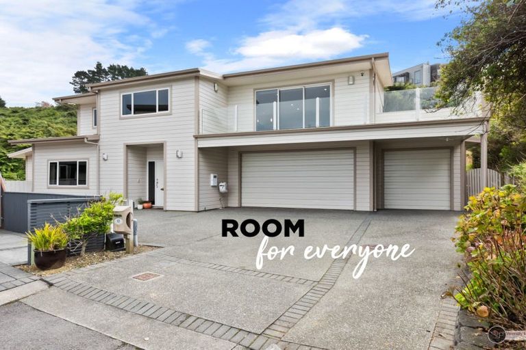 Photo of property in 17 Oceanview Terrace, Tirohanga, Lower Hutt, 5010