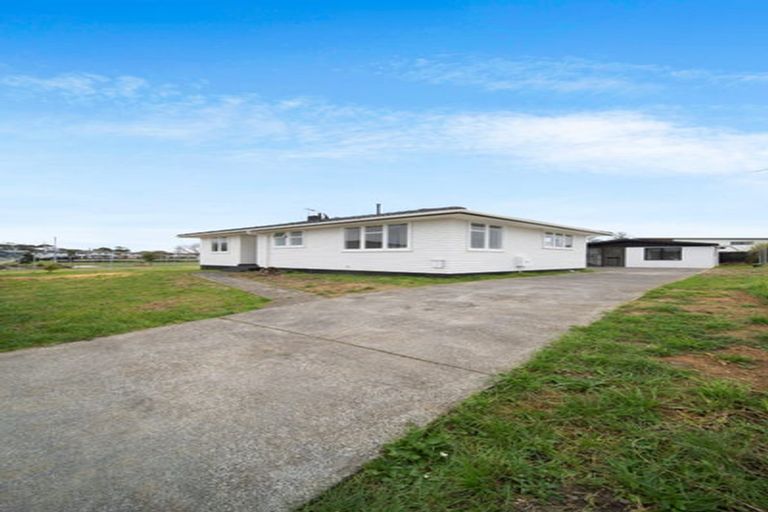 Photo of property in 15 Mayflower Close, Mangere East, Auckland, 2024