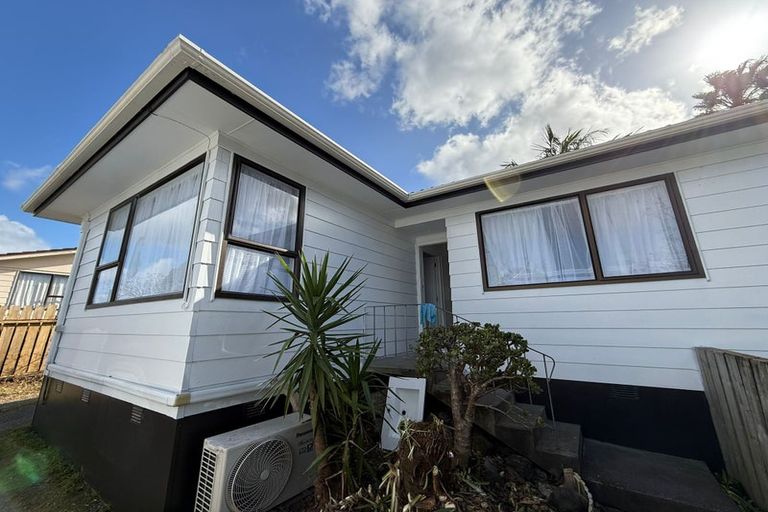 Photo of property in 9 Edwin Freeman Place, Ranui, Auckland, 0612